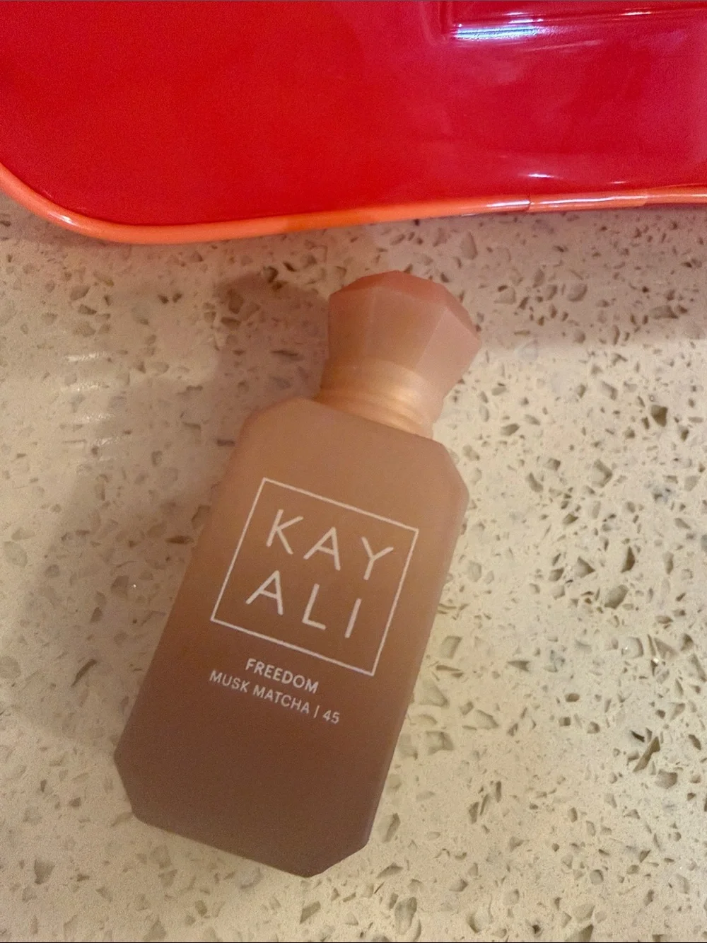 Kayali 10 ml musk matcha 10 ml with Kayali travel  pouch